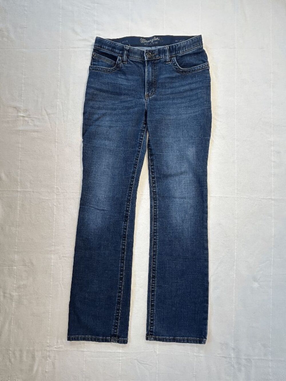 Women's Wrangler Willow Ultimate Riding Jean Size 9 X 34 Long Elastic Waist